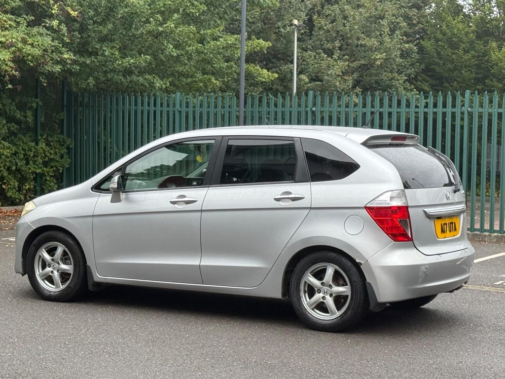 Honda FR-V 1.8 i-VTEC ES 5dr — photo 8 of 49