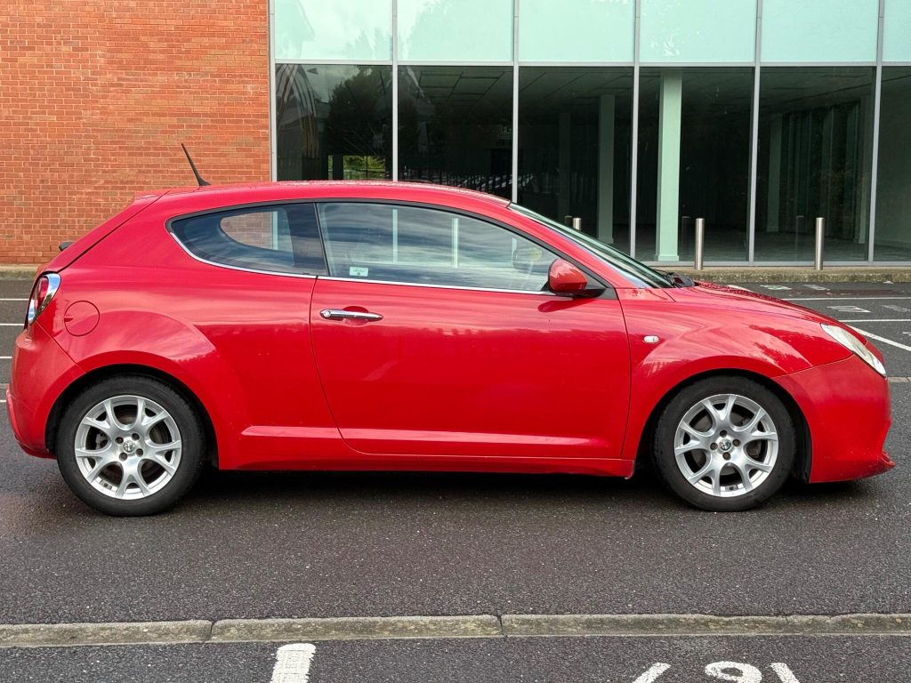 Alfa Romeo MiTo 1.4 TB MultiAir Lusso Euro 5 (s/s) 3dr — photo 5 of 46