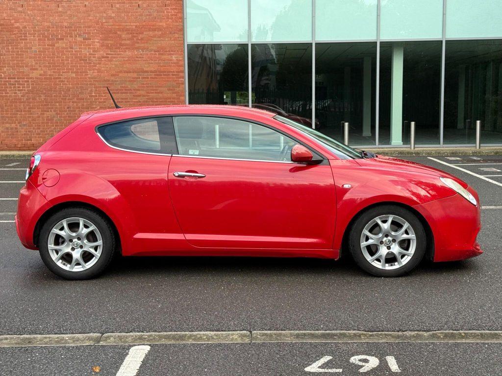 Alfa Romeo MiTo 1.4 TB MultiAir Lusso Euro 5 (s/s) 3dr — photo 6 of 46
