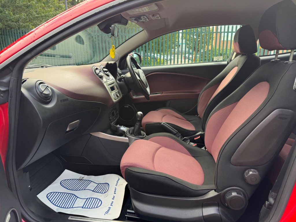 Alfa Romeo MiTo 1.4 TB MultiAir Lusso Euro 5 (s/s) 3dr — photo 15 of 46