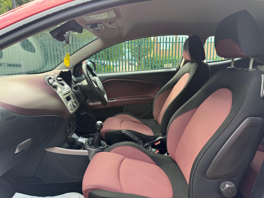 Alfa Romeo MiTo 1.4 TB MultiAir Lusso Euro 5 (s/s) 3dr — photo 18 of 46