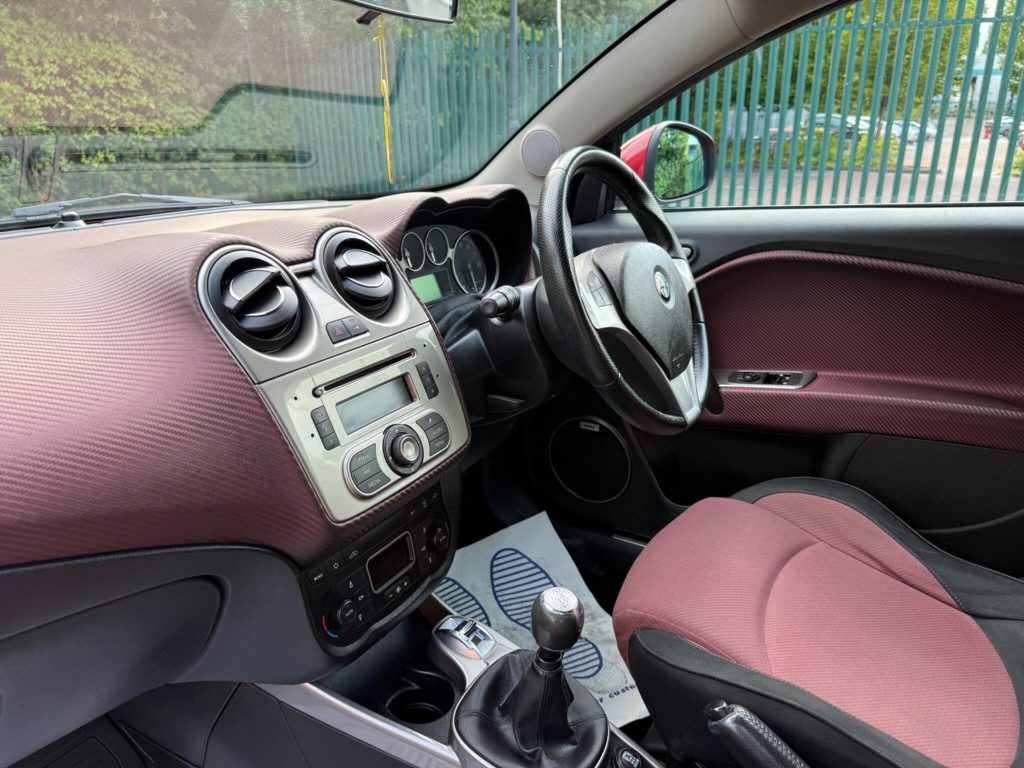 Alfa Romeo MiTo 1.4 TB MultiAir Lusso Euro 5 (s/s) 3dr — photo 20 of 46