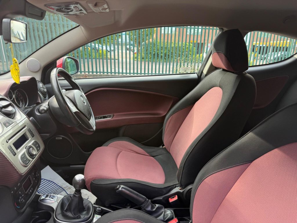 Alfa Romeo MiTo 1.4 TB MultiAir Lusso Euro 5 (s/s) 3dr — photo 21 of 46
