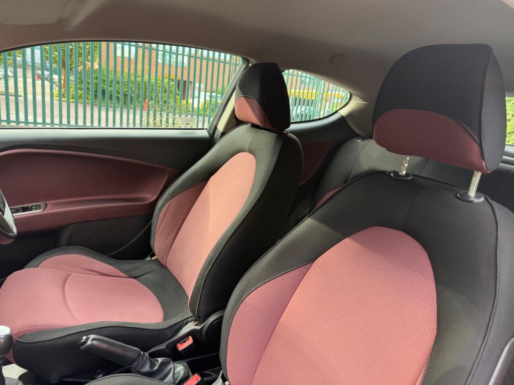 Alfa Romeo MiTo 1.4 TB MultiAir Lusso Euro 5 (s/s) 3dr — photo 24 of 46