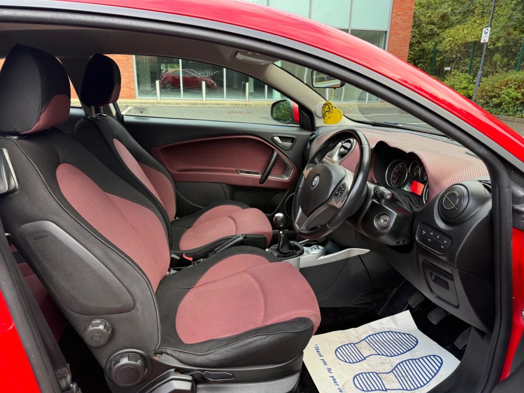 Alfa Romeo MiTo 1.4 TB MultiAir Lusso Euro 5 (s/s) 3dr — photo 32 of 46