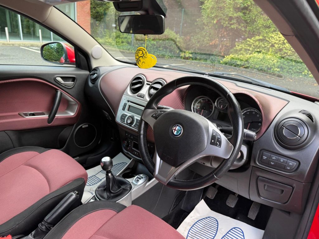 Alfa Romeo MiTo 1.4 TB MultiAir Lusso Euro 5 (s/s) 3dr — photo 34 of 46