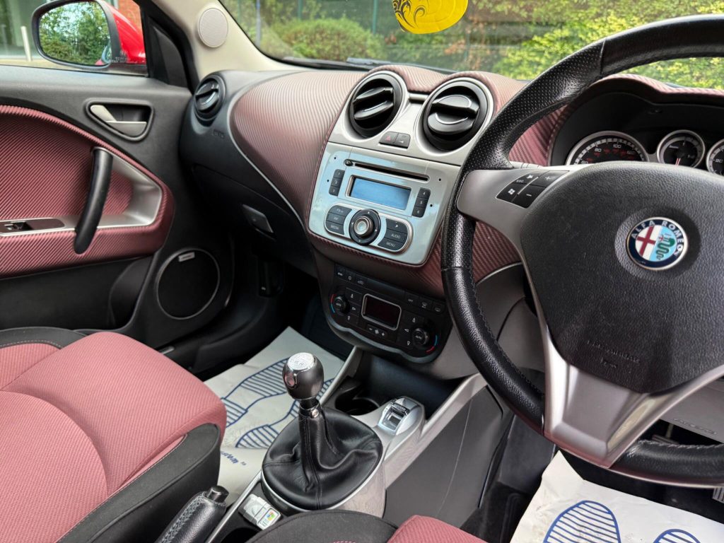 Alfa Romeo MiTo 1.4 TB MultiAir Lusso Euro 5 (s/s) 3dr — photo 38 of 46