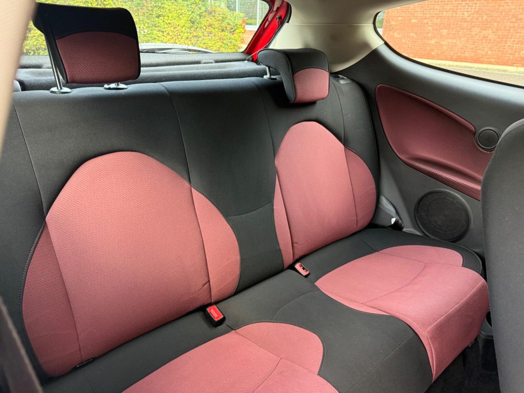 Alfa Romeo MiTo 1.4 TB MultiAir Lusso Euro 5 (s/s) 3dr — photo 40 of 46