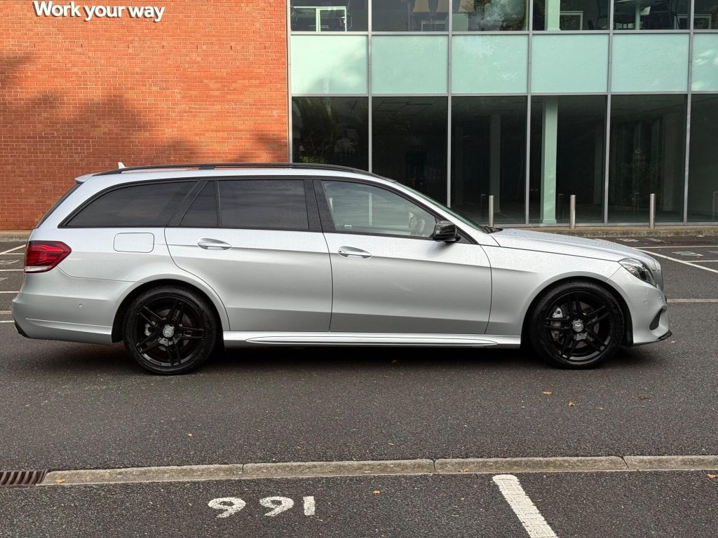 Mercedes-Benz E-class 3.0 E350 V6 BlueTEC AMG Night Edition (Premium) G-Tronic+ Euro 6 (s/s) 5dr — photo 7 of 59