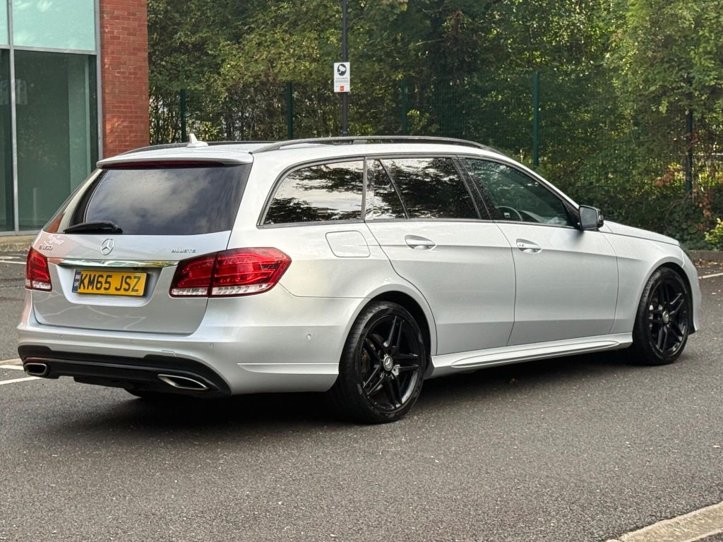 Mercedes-Benz E-class 3.0 E350 V6 BlueTEC AMG Night Edition (Premium) G-Tronic+ Euro 6 (s/s) 5dr — photo 8 of 59