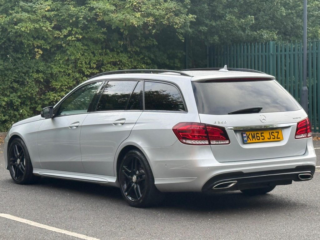 Mercedes-Benz E-class 3.0 E350 V6 BlueTEC AMG Night Edition (Premium) G-Tronic+ Euro 6 (s/s) 5dr — photo 16 of 59