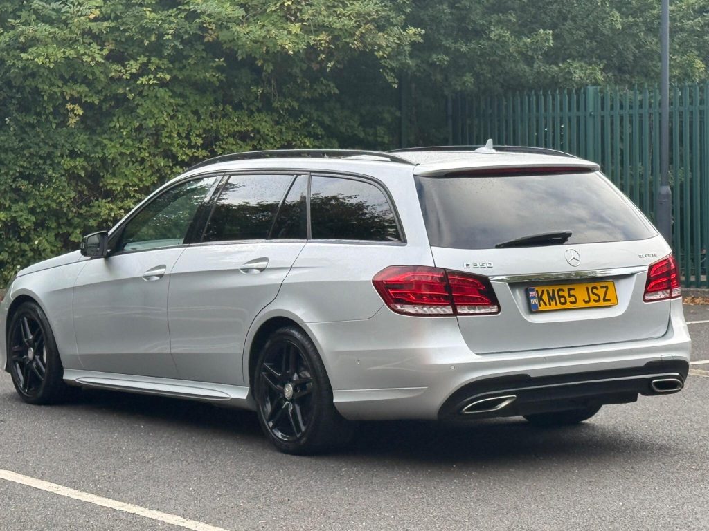 Mercedes-Benz E-class 3.0 E350 V6 BlueTEC AMG Night Edition (Premium) G-Tronic+ Euro 6 (s/s) 5dr — photo 17 of 59