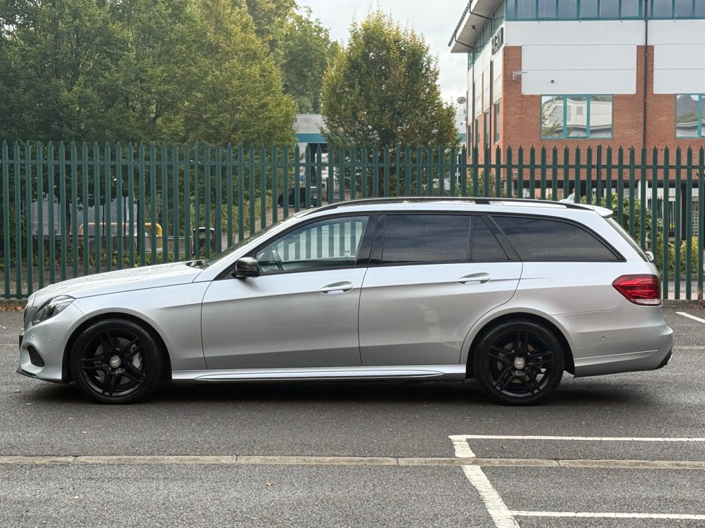 Mercedes-Benz E-class 3.0 E350 V6 BlueTEC AMG Night Edition (Premium) G-Tronic+ Euro 6 (s/s) 5dr — photo 18 of 59