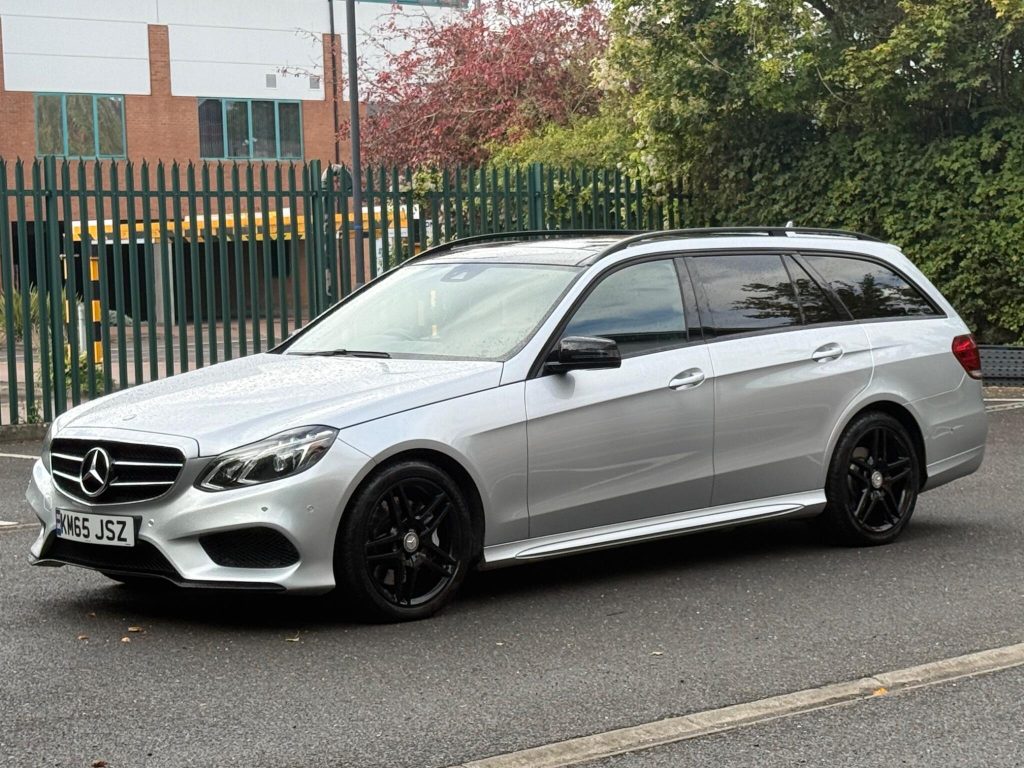 Mercedes-Benz E-class 3.0 E350 V6 BlueTEC AMG Night Edition (Premium) G-Tronic+ Euro 6 (s/s) 5dr — photo 20 of 59