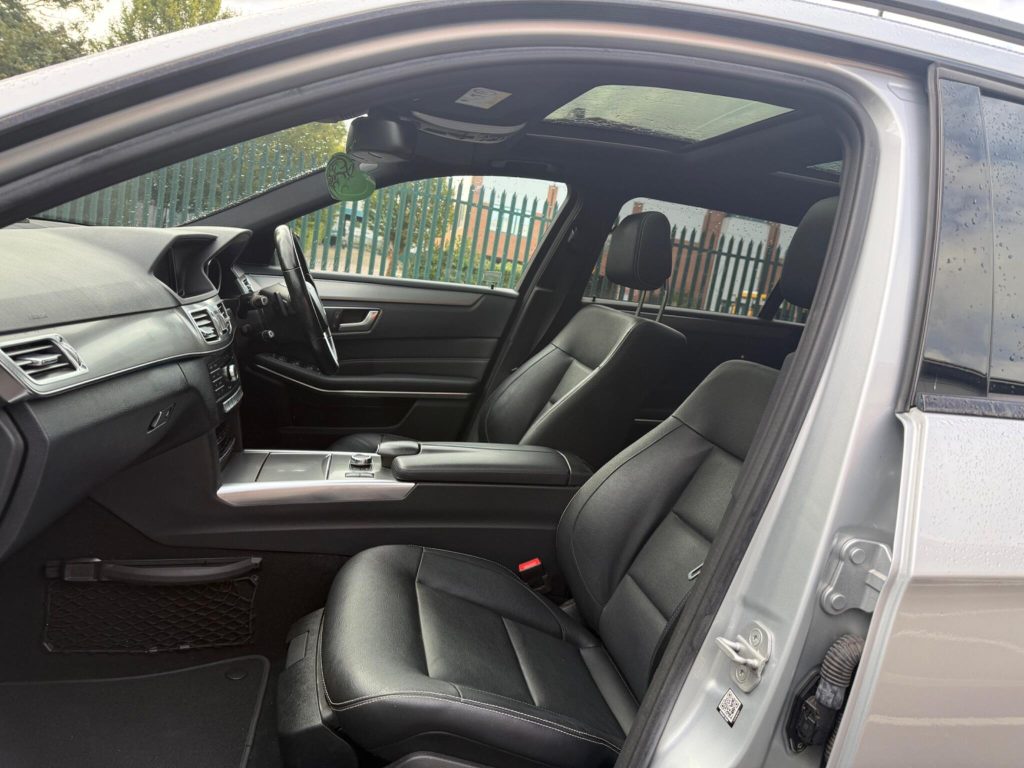 Mercedes-Benz E-class 3.0 E350 V6 BlueTEC AMG Night Edition (Premium) G-Tronic+ Euro 6 (s/s) 5dr — photo 30 of 59