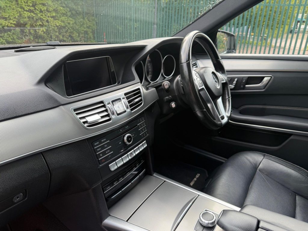 Mercedes-Benz E-class 3.0 E350 V6 BlueTEC AMG Night Edition (Premium) G-Tronic+ Euro 6 (s/s) 5dr — photo 32 of 59