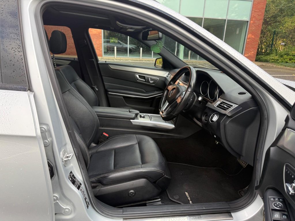 Mercedes-Benz E-class 3.0 E350 V6 BlueTEC AMG Night Edition (Premium) G-Tronic+ Euro 6 (s/s) 5dr — photo 36 of 59