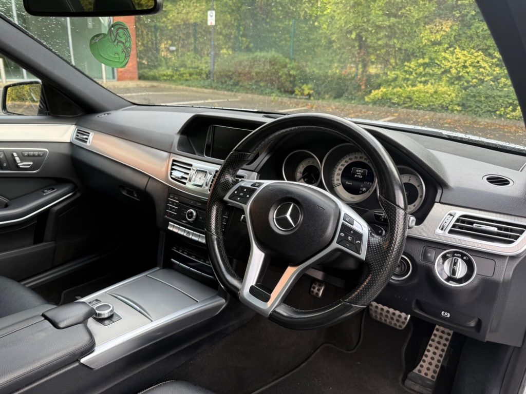 Mercedes-Benz E-class 3.0 E350 V6 BlueTEC AMG Night Edition (Premium) G-Tronic+ Euro 6 (s/s) 5dr — photo 39 of 59