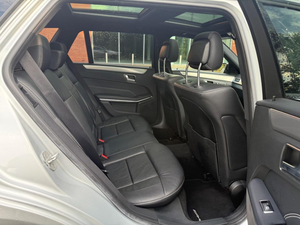 Mercedes-Benz E-class 3.0 E350 V6 BlueTEC AMG Night Edition (Premium) G-Tronic+ Euro 6 (s/s) 5dr — photo 46 of 59
