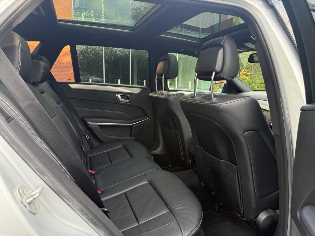 Mercedes-Benz E-class 3.0 E350 V6 BlueTEC AMG Night Edition (Premium) G-Tronic+ Euro 6 (s/s) 5dr — photo 49 of 59