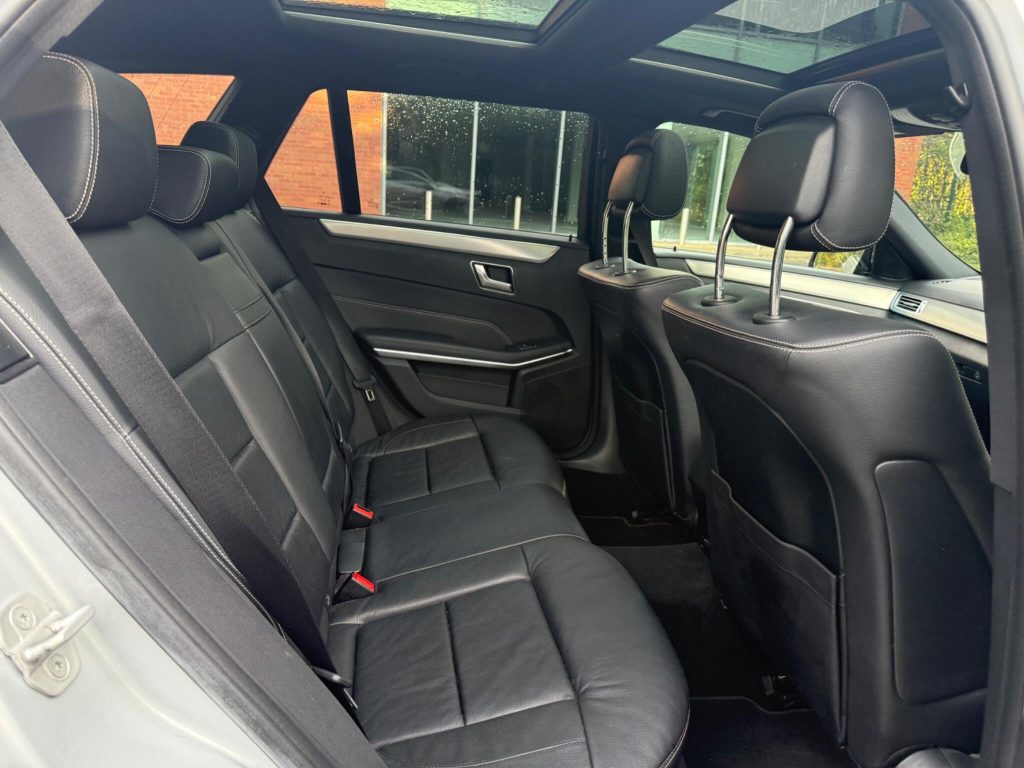 Mercedes-Benz E-class 3.0 E350 V6 BlueTEC AMG Night Edition (Premium) G-Tronic+ Euro 6 (s/s) 5dr — photo 50 of 59