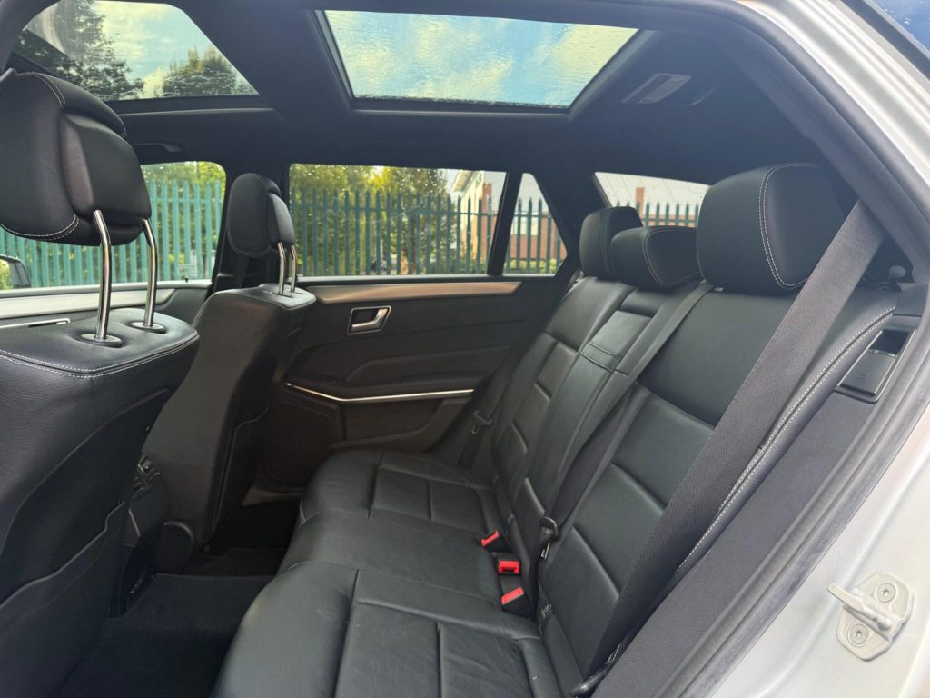 Mercedes-Benz E-class 3.0 E350 V6 BlueTEC AMG Night Edition (Premium) G-Tronic+ Euro 6 (s/s) 5dr — photo 56 of 59