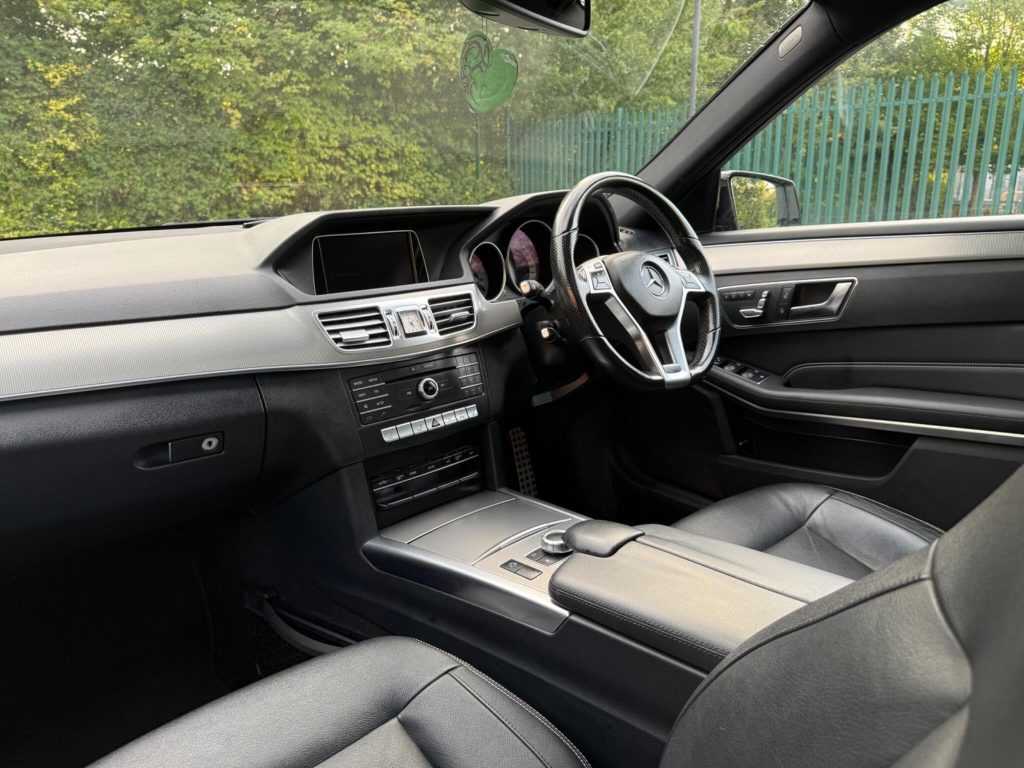Mercedes-Benz E-class 3.0 E350 V6 BlueTEC AMG Night Edition (Premium) G-Tronic+ Euro 6 (s/s) 5dr — photo 58 of 59