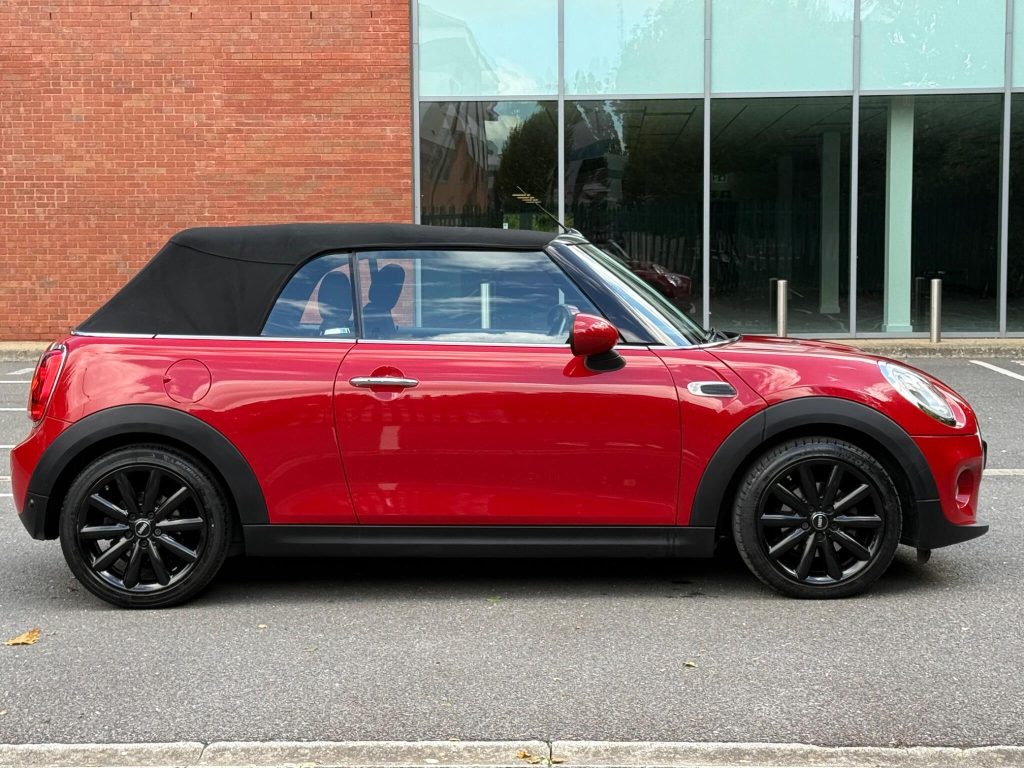 MINI Convertible 1.5 Cooper Euro 6 (s/s) 2dr — photo 10 of 68
