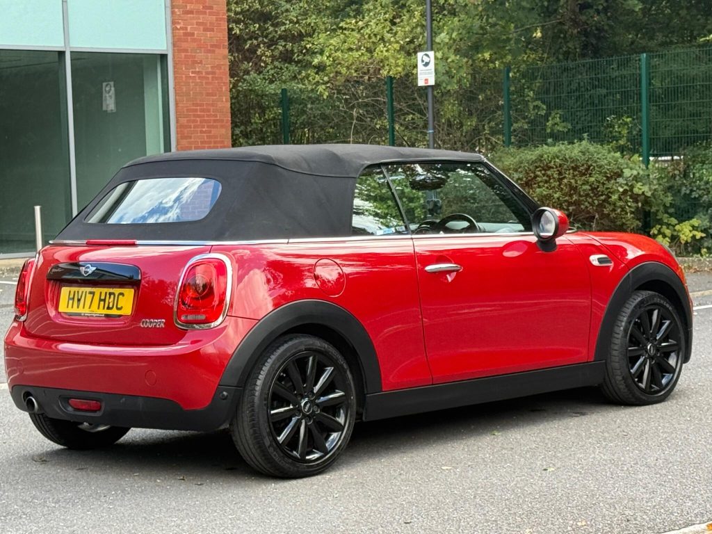 MINI Convertible 1.5 Cooper Euro 6 (s/s) 2dr — photo 12 of 68