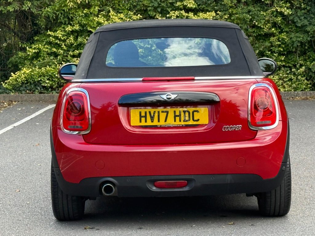 MINI Convertible 1.5 Cooper Euro 6 (s/s) 2dr — photo 15 of 68