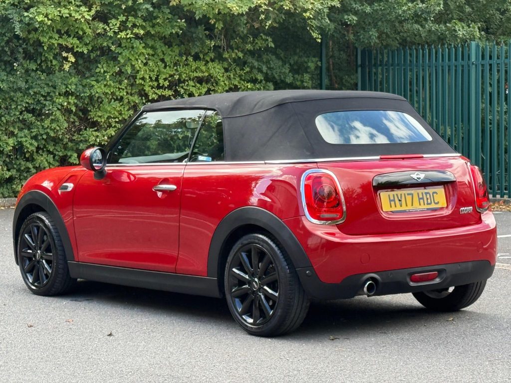 MINI Convertible 1.5 Cooper Euro 6 (s/s) 2dr — photo 17 of 68