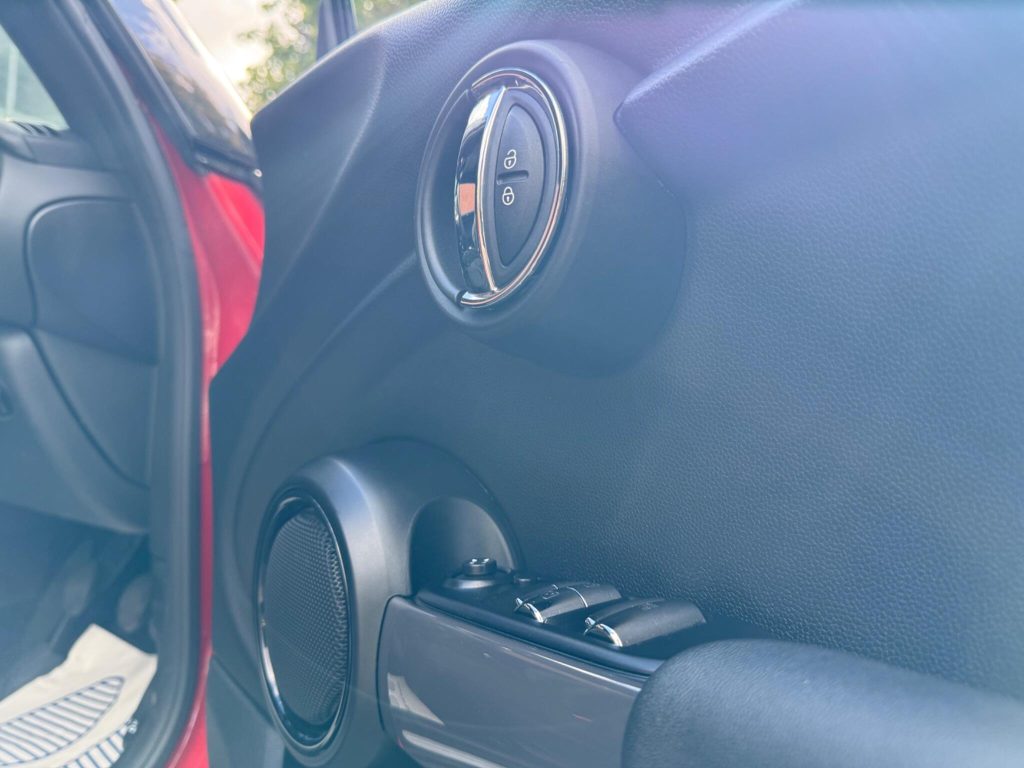 MINI Convertible 1.5 Cooper Euro 6 (s/s) 2dr — photo 48 of 68