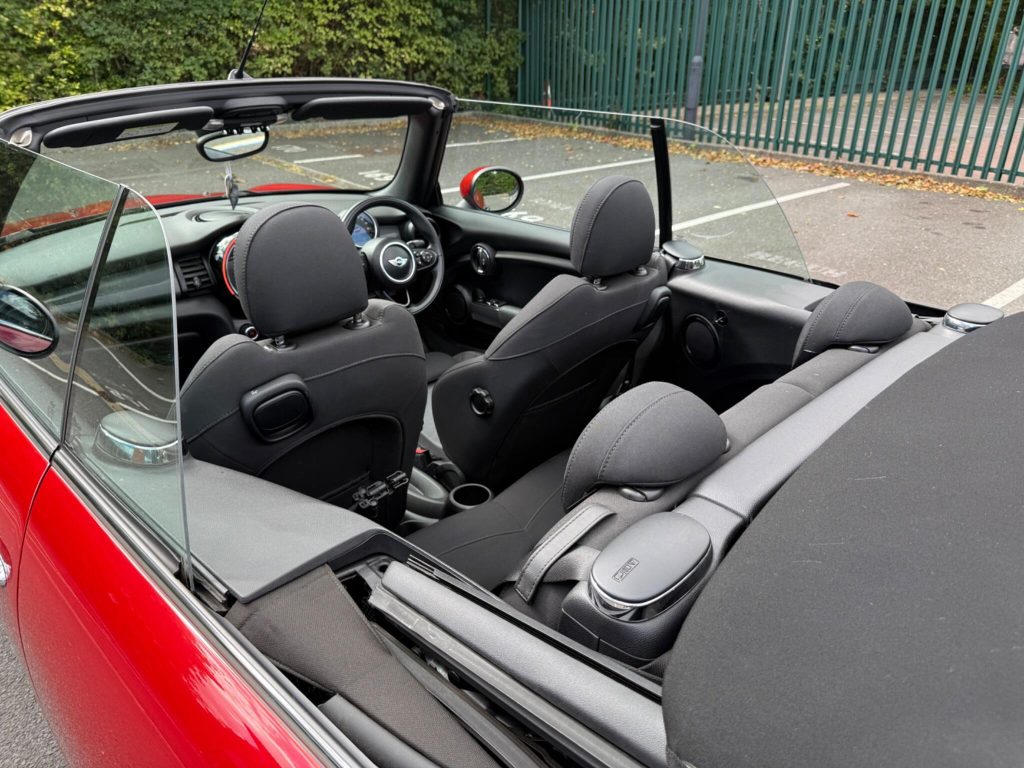 MINI Convertible 1.5 Cooper Euro 6 (s/s) 2dr — photo 63 of 68