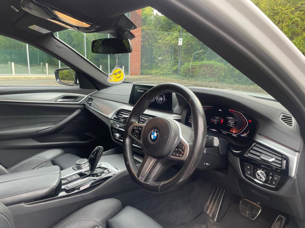 BMW 5 Series 2.0 520i GPF M Sport Auto Euro 6 (s/s) 4dr — photo 28 of 40