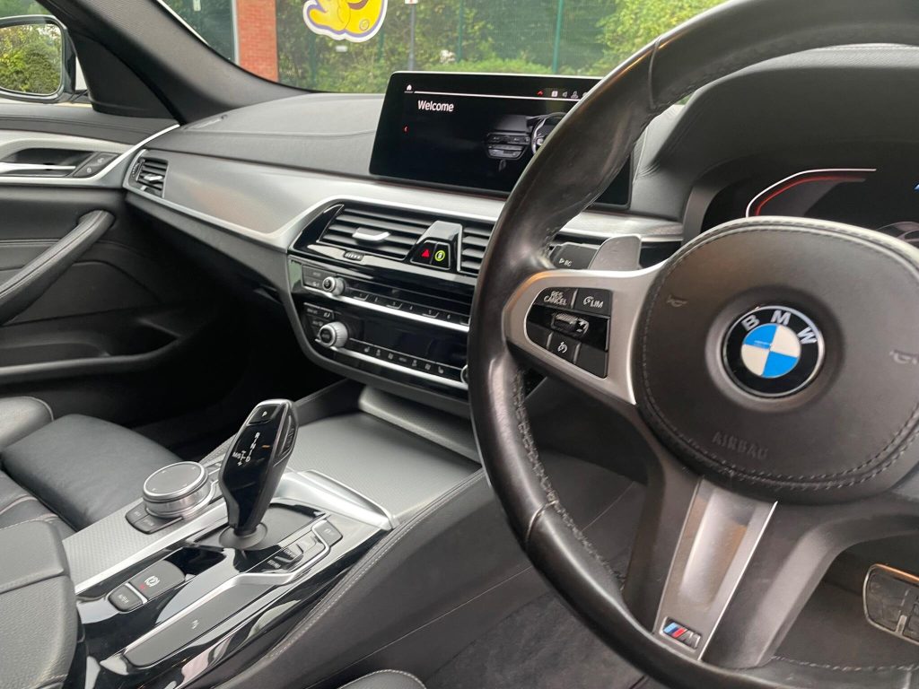 BMW 5 Series 2.0 520i GPF M Sport Auto Euro 6 (s/s) 4dr — photo 30 of 40