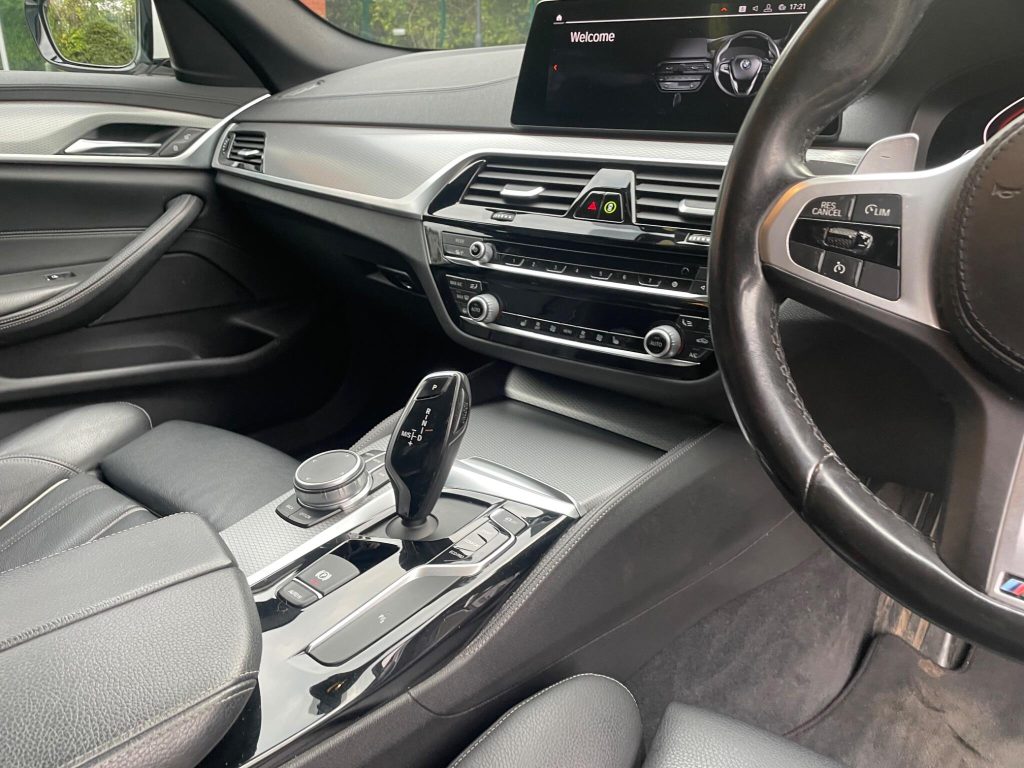 BMW 5 Series 2.0 520i GPF M Sport Auto Euro 6 (s/s) 4dr — photo 33 of 40