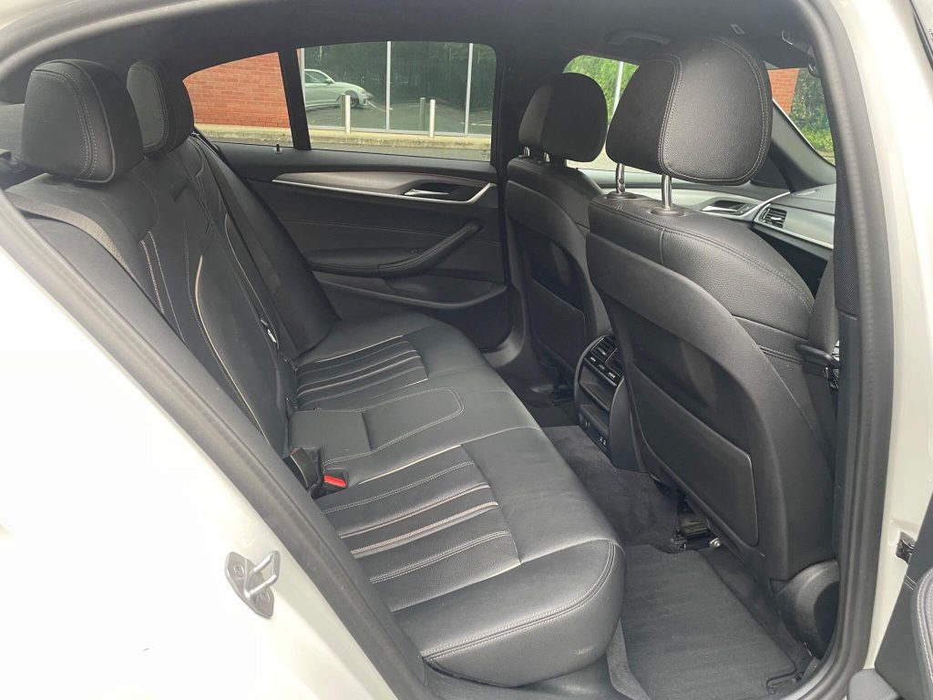 BMW 5 Series 2.0 520i GPF M Sport Auto Euro 6 (s/s) 4dr — photo 35 of 40