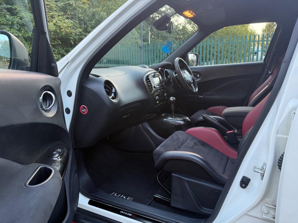 Nissan Juke 1.6 DIG-T Nismo RS XTRON 4WD Euro 6 5dr — photo 33 of 67