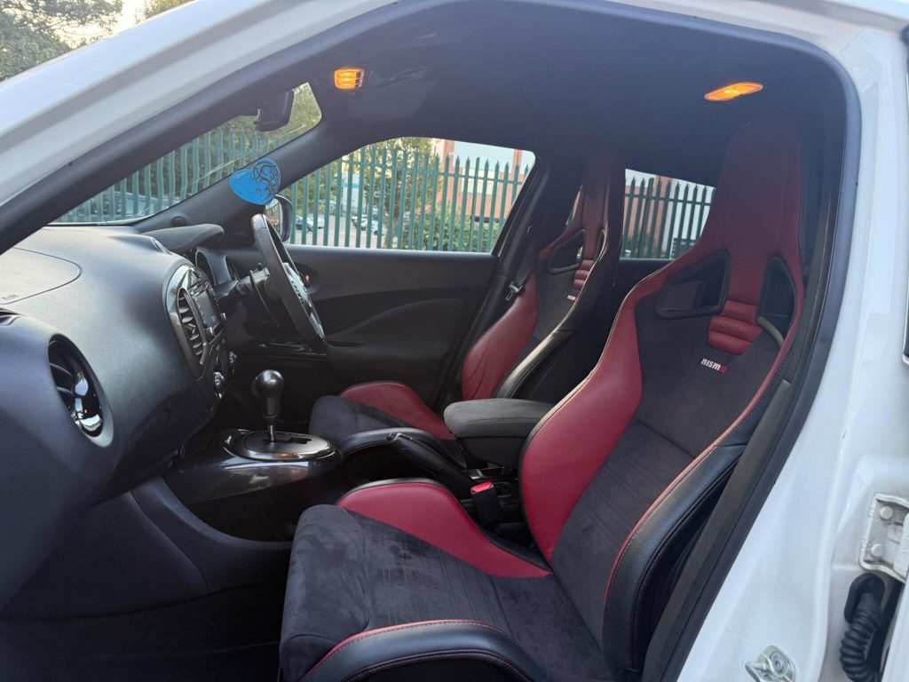 Nissan Juke 1.6 DIG-T Nismo RS XTRON 4WD Euro 6 5dr — photo 35 of 67