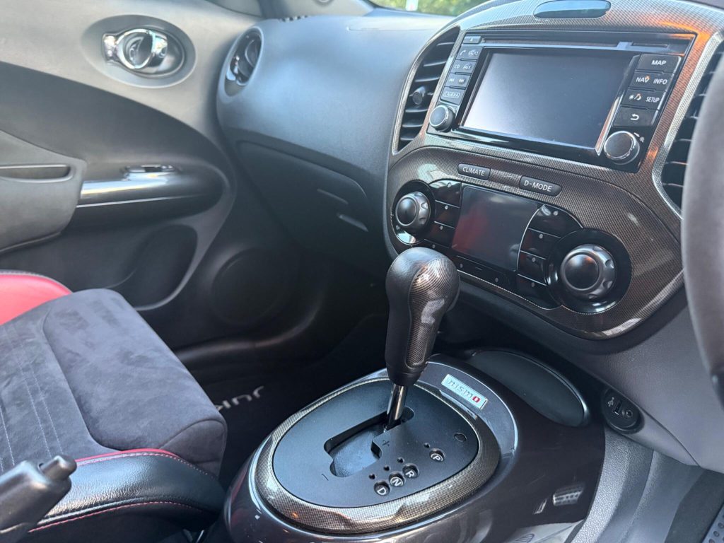 Nissan Juke 1.6 DIG-T Nismo RS XTRON 4WD Euro 6 5dr — photo 52 of 67
