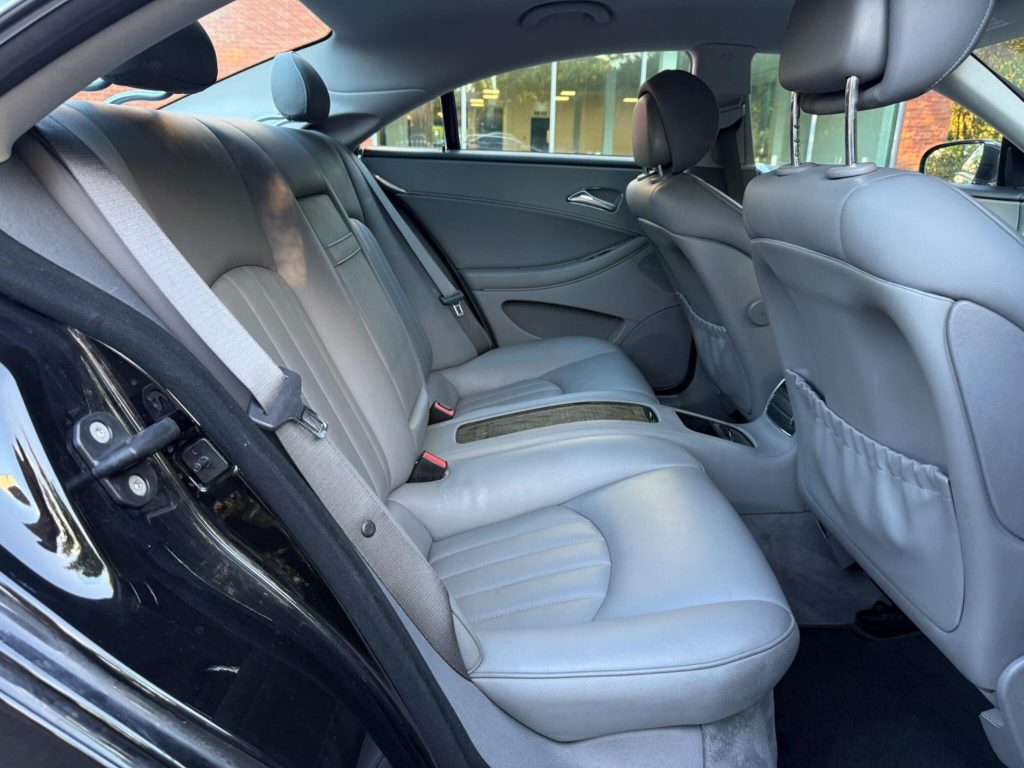 Mercedes-Benz CLS 3.0 CLS350 CDI Grand Edition Coupe 7G-Tronic 4dr — photo 44 of 63
