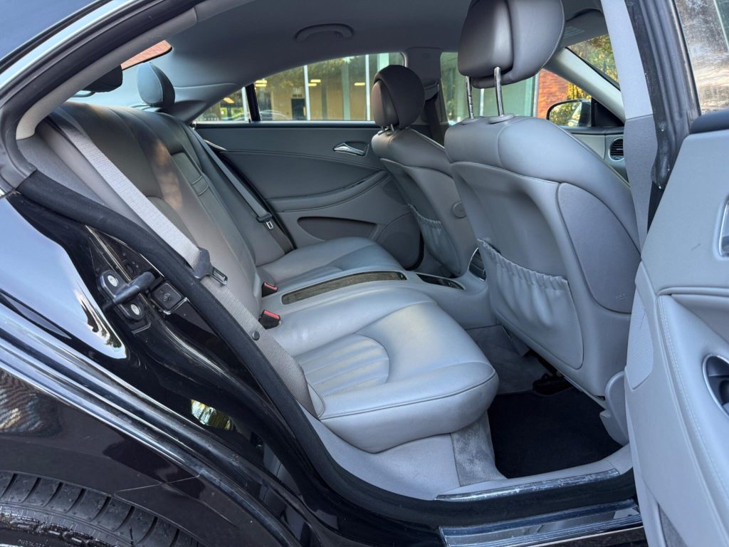Mercedes-Benz CLS 3.0 CLS350 CDI Grand Edition Coupe 7G-Tronic 4dr — photo 45 of 63