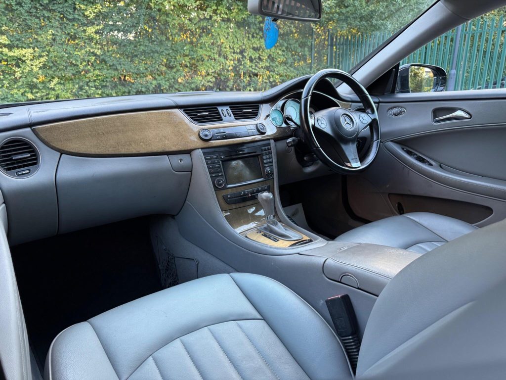 Mercedes-Benz CLS 3.0 CLS350 CDI Grand Edition Coupe 7G-Tronic 4dr — photo 62 of 63