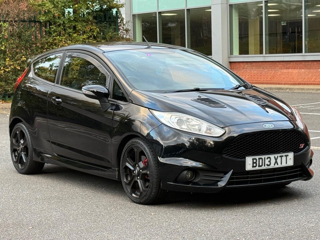 Ford Fiesta 1.6T EcoBoost ST-1 Euro 5 3dr — photo 2 of 53