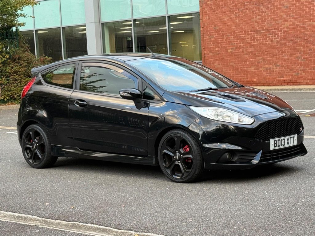 Ford Fiesta 1.6T EcoBoost ST-1 Euro 5 3dr — photo 4 of 53
