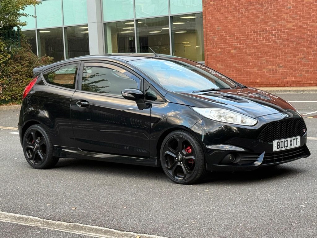 Ford Fiesta 1.6T EcoBoost ST-1 Euro 5 3dr — photo 7 of 53