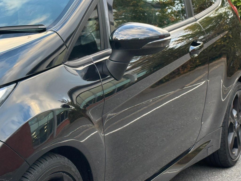 Ford Fiesta 1.6T EcoBoost ST-1 Euro 5 3dr — photo 24 of 53