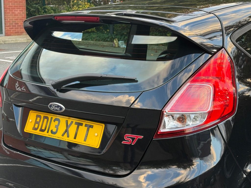 Ford Fiesta 1.6T EcoBoost ST-1 Euro 5 3dr — photo 35 of 53
