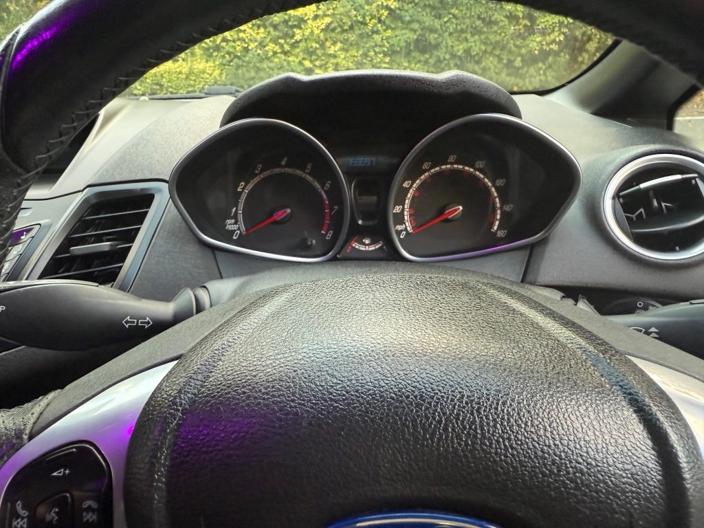 Ford Fiesta 1.6T EcoBoost ST-1 Euro 5 3dr — photo 46 of 53