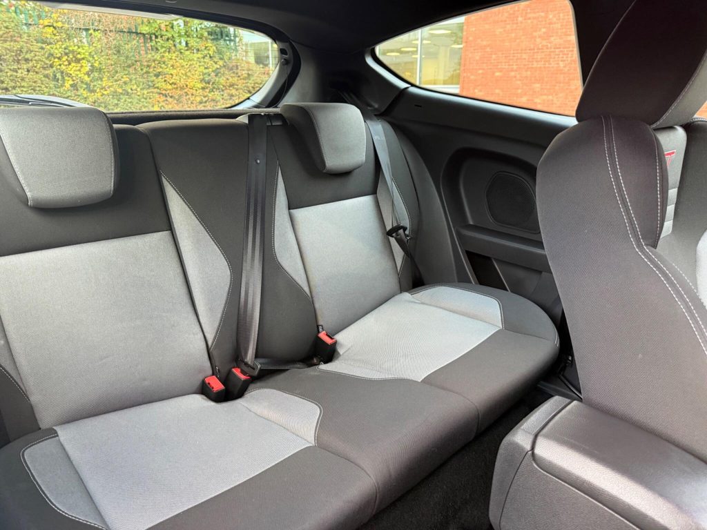 Ford Fiesta 1.6T EcoBoost ST-1 Euro 5 3dr — photo 49 of 53